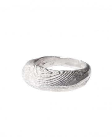 Anello in argento con texture